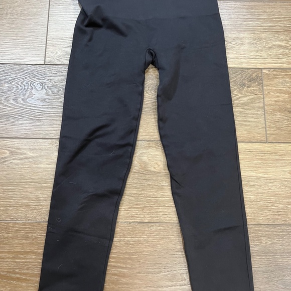 SPANX Look At Me Now Legging in Very Black Size XL - Picture 2 of 9